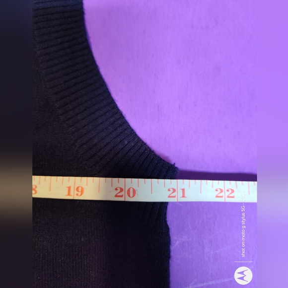 Cyrus Navy Blue Sweater Vest Size Medium Extremely Soft! - Picture 9 of 13